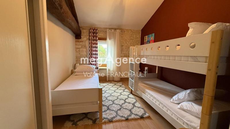 Maison - 211 m² - 10 pièces