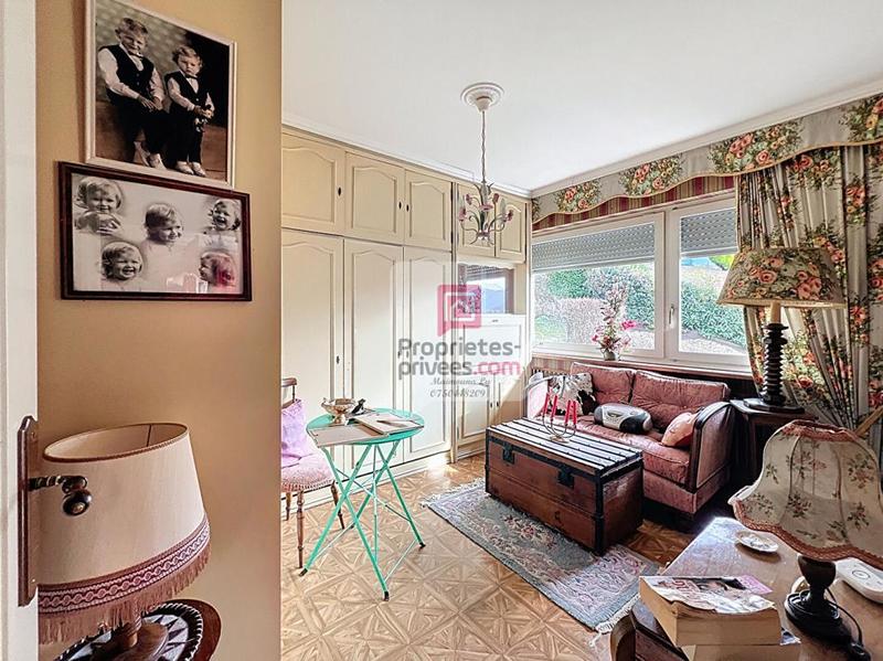 Maison - 323 m² - 7 pièces