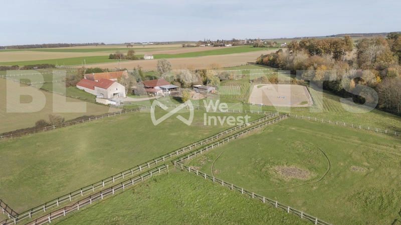 Maison - 220 m² - 9 pièces