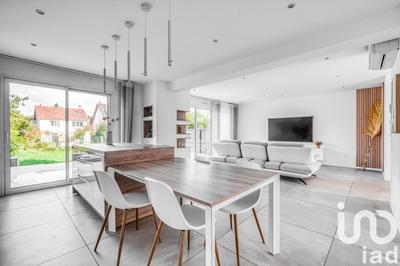 Maison - 140 m² - 6 pièces