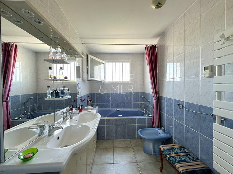 Maison - 150 m² - 6 pièces