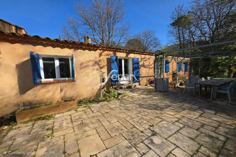 Maison - 95 m² - 5 pièces