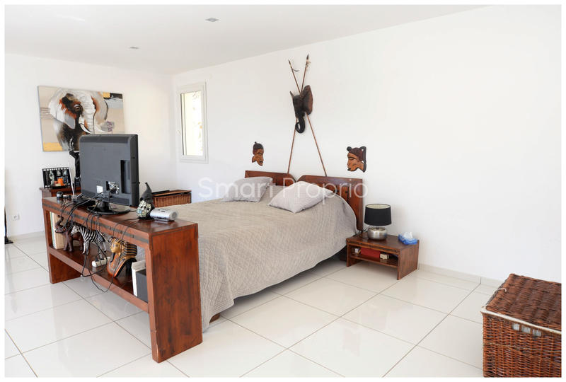 Villa - 240 m² - 9 pièces