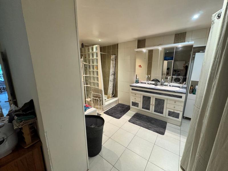 Maison - 280 m² - 6 pièces