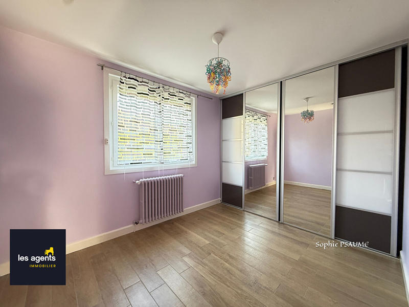 Maison - 260 m² - 9 pièces