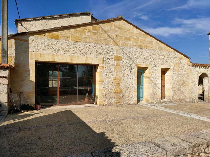 Maison - 600 m² - 16 pièces