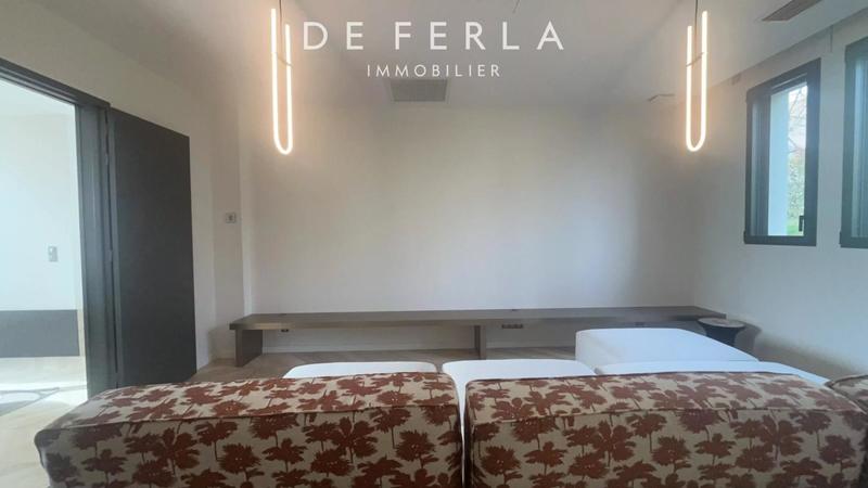 Demeure - 50 m² - 10 pièces