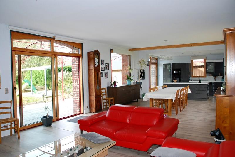 Maison - 201 m² - 10 pièces