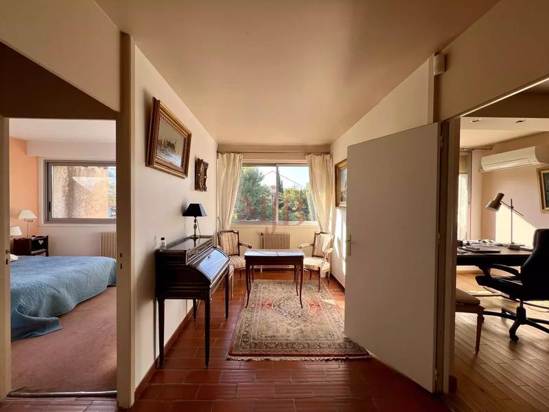 Appartement - 190 m² - 7 pièces