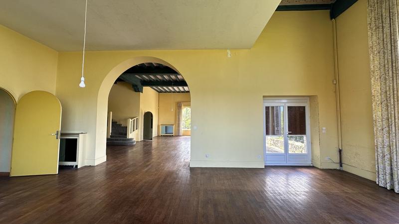 Maison bourgeoise - 678 m² - 16 pièces