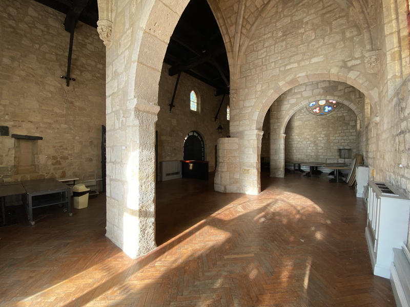 Maison de village - 718 m² - 8 pièces