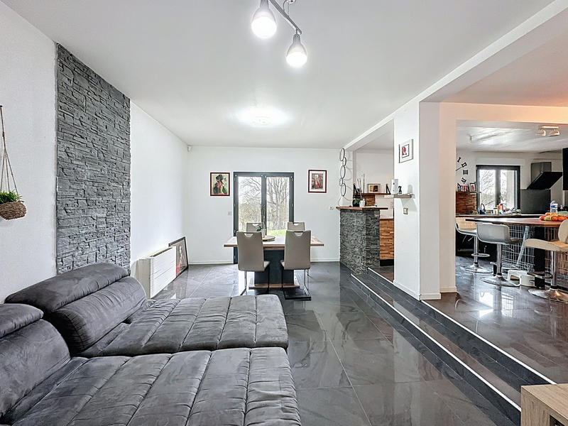 Maison - 159 m² - 6 pièces