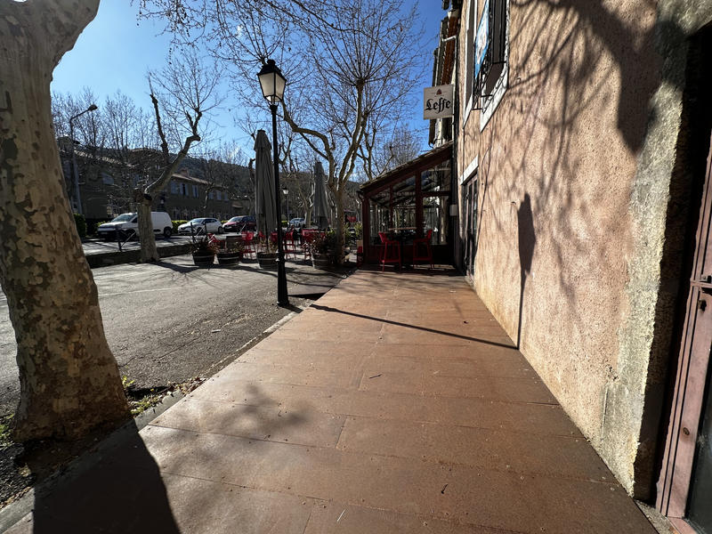 Local commercial - 163 m²