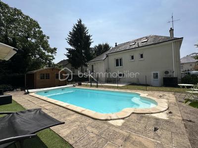 Maison - 137 m² - 6 pièces