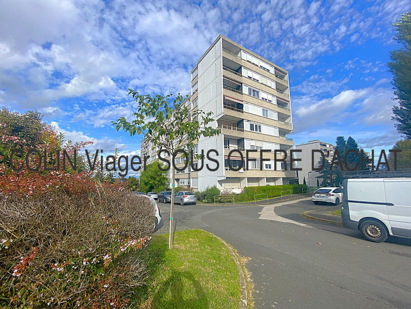 Appartement - 90 m² - 5 pièces