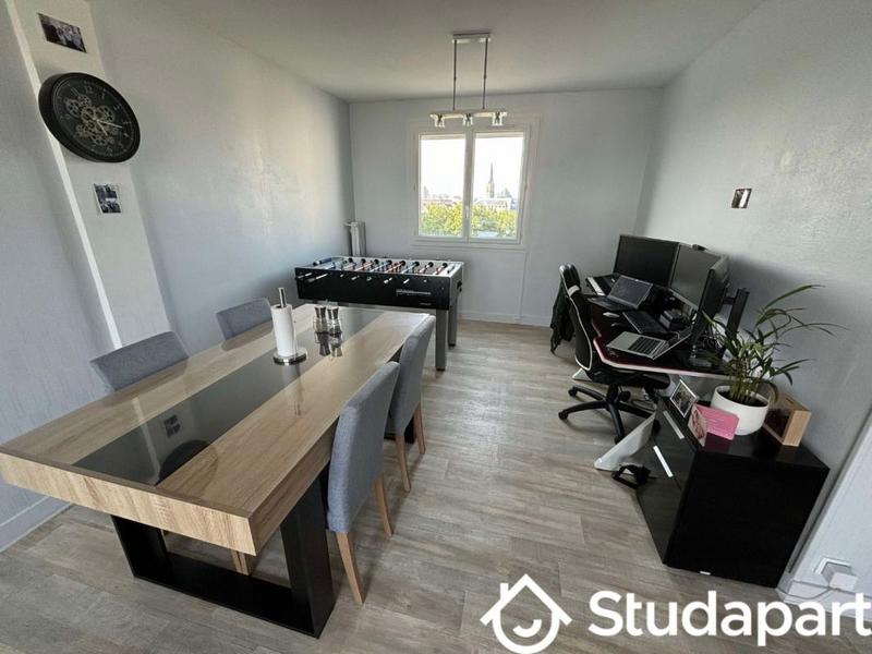 Chambre - 10 m² - 1 pièce