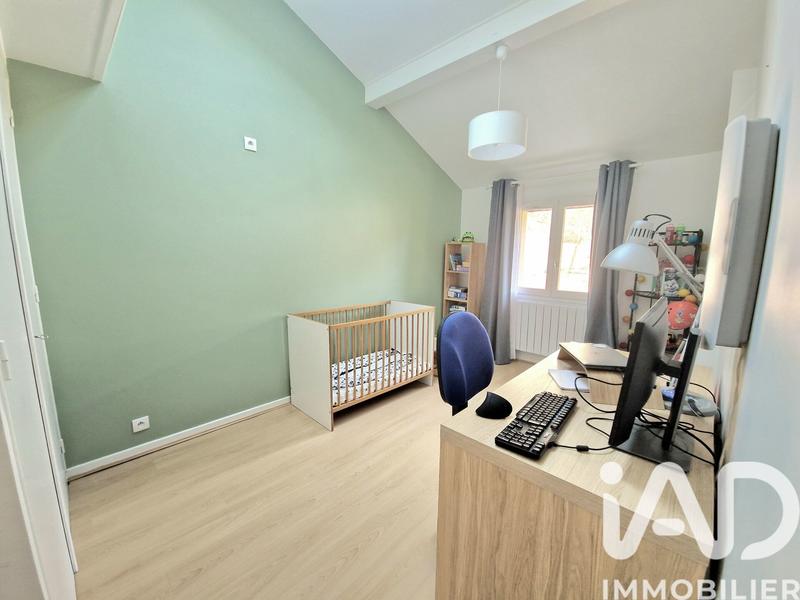 Maison - 94 m² - 7 pièces