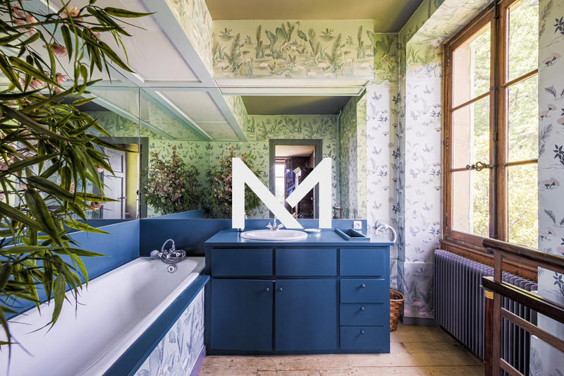 Maison - 761 m² - 16 pièces