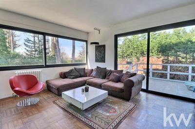 Villa - 240 m² - 8 pièces