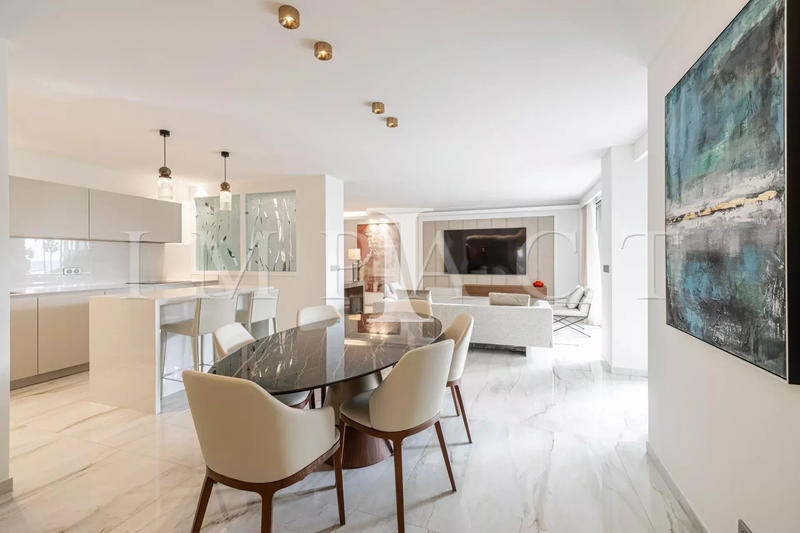 Appartement - 127 m² - 3 pièces