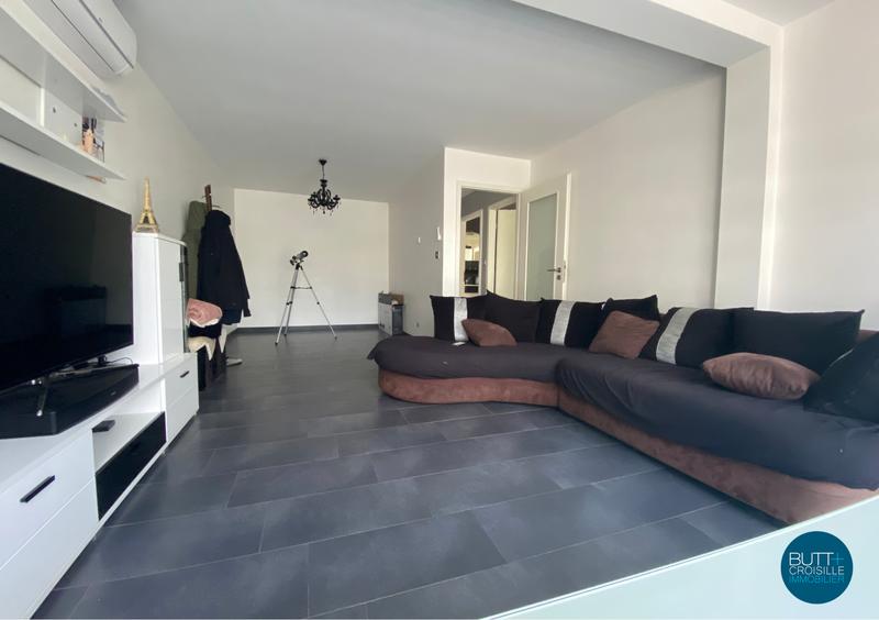 Maison - 180 m² - 7 pièces