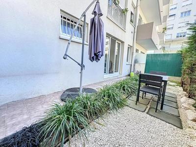 Studio - 24 m² - 1 pièce