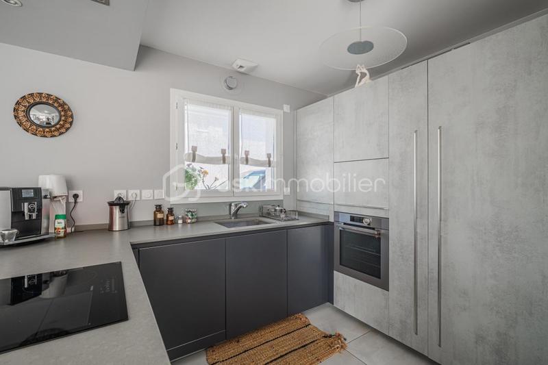 Maison - 102 m² - 4 pièces