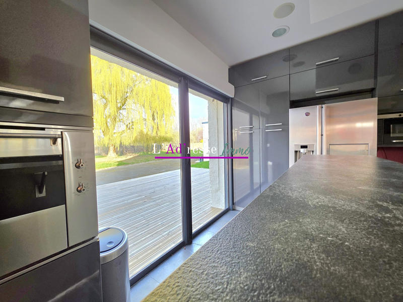 Maison - 169 m² - 8 pièces