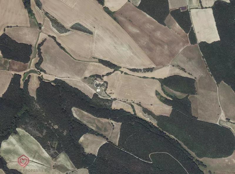 Propriété - 575 m² - 30 pièces