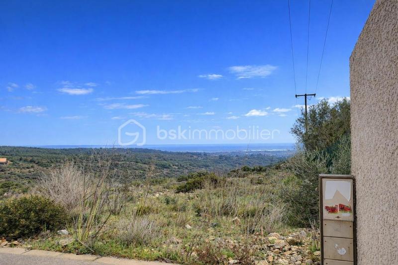 Terrain industriel - 1 674 m²