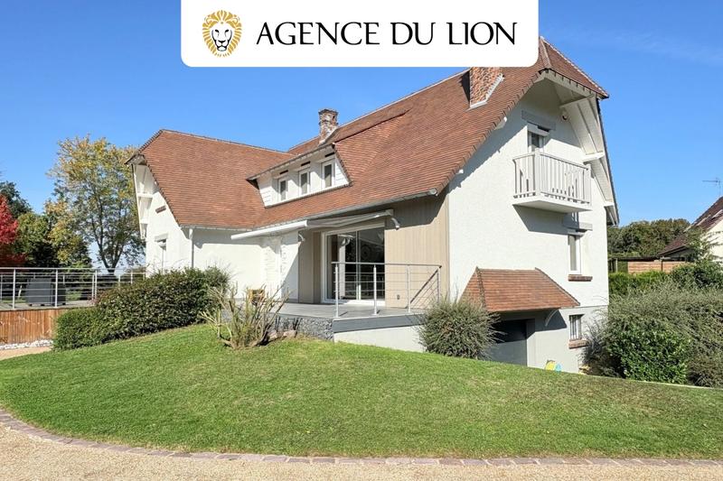 Maison - 217 m² - 8 pièces