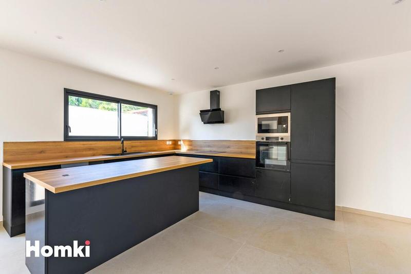 Maison - 120 m² - 5 pièces