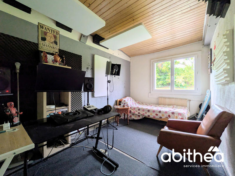 Maison - 107 m² - 6 pièces