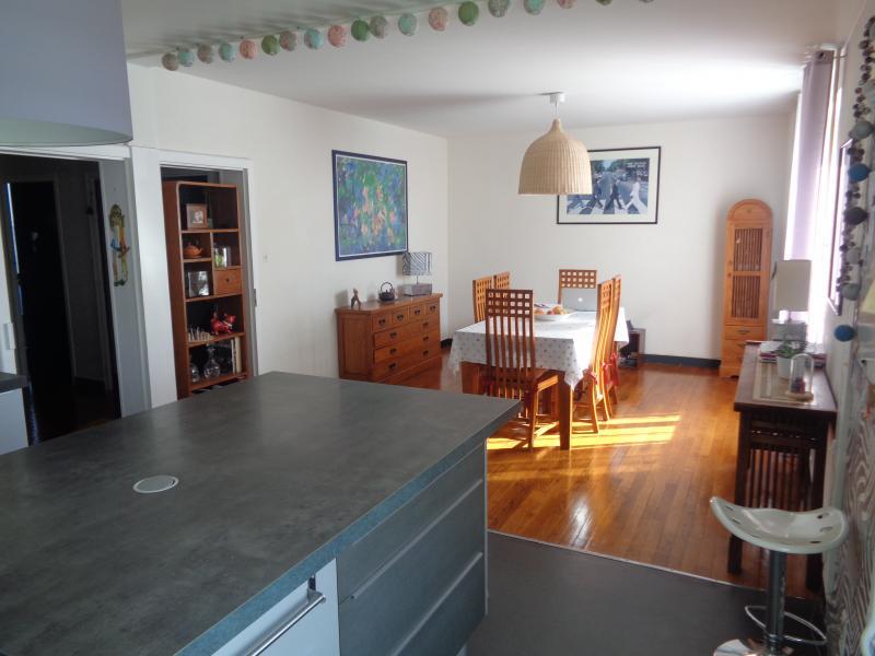 Maison - 260 m² - 9 pièces