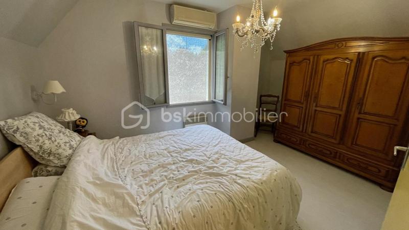 Propriété - 169 m² - 6 pièces