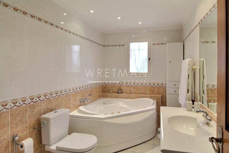 Villa - 167 m² - 5 pièces