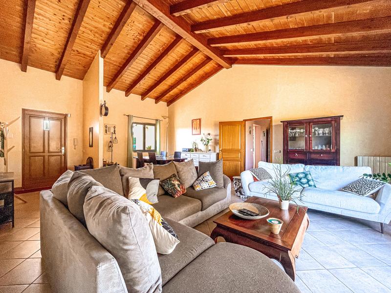 Maison - 104 m² - 5 pièces