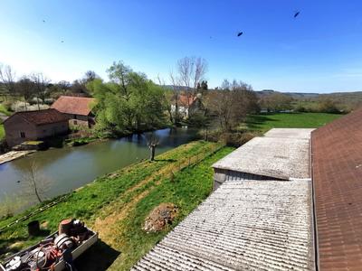 Maison traditionnelle - 442 m² - 24 pièces