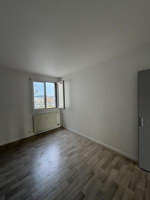 Appartement - 94 m² - 5 pièces
