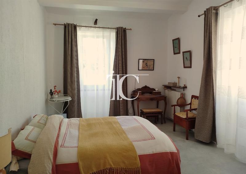 Maison en pierre - 207 m² - 6 pièces