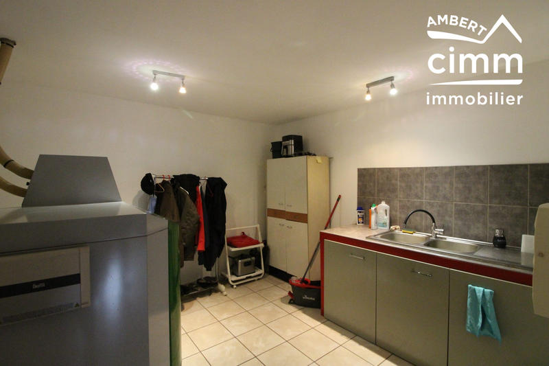 Maison - 275 m² - 12 pièces