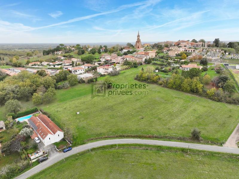 Maison - 260 m² - 9 pièces