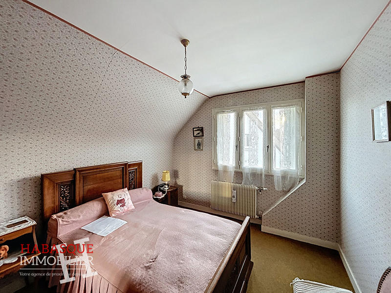 Maison - 99 m² - 5 pièces