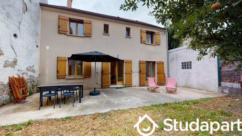 Chambre - 12 m² - 1 pièce