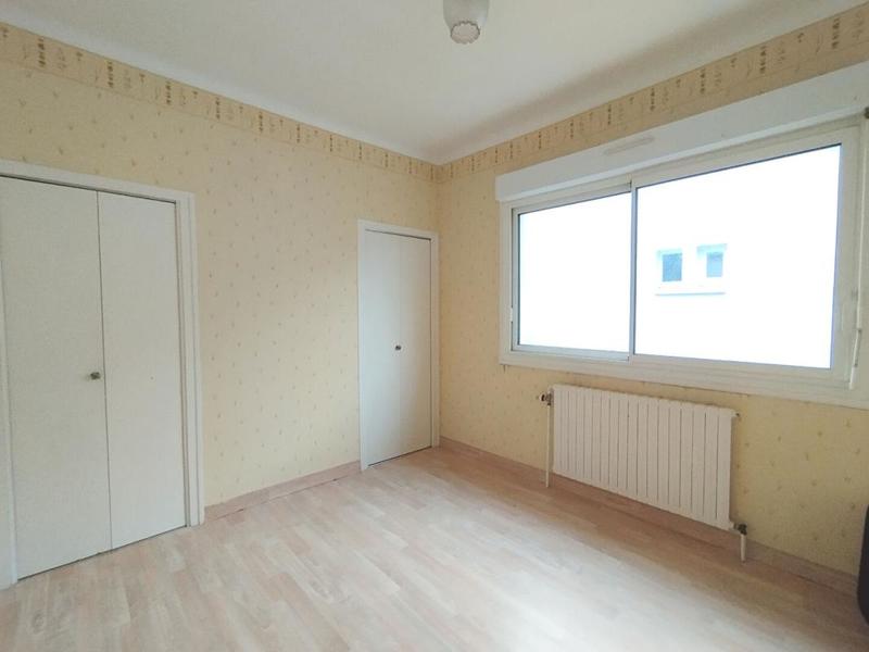 Maison - 243 m² - 10 pièces