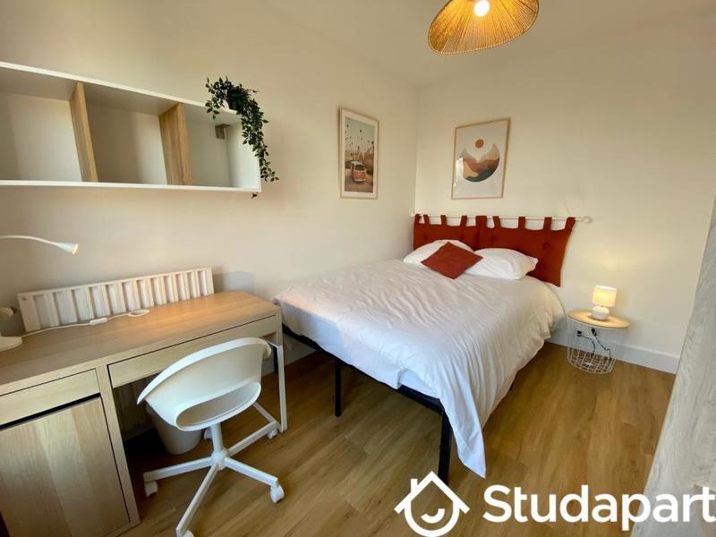 Chambre - 9 m² - 1 pièce