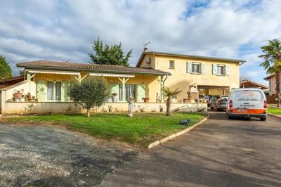 Maison - 188 m² - 8 pièces