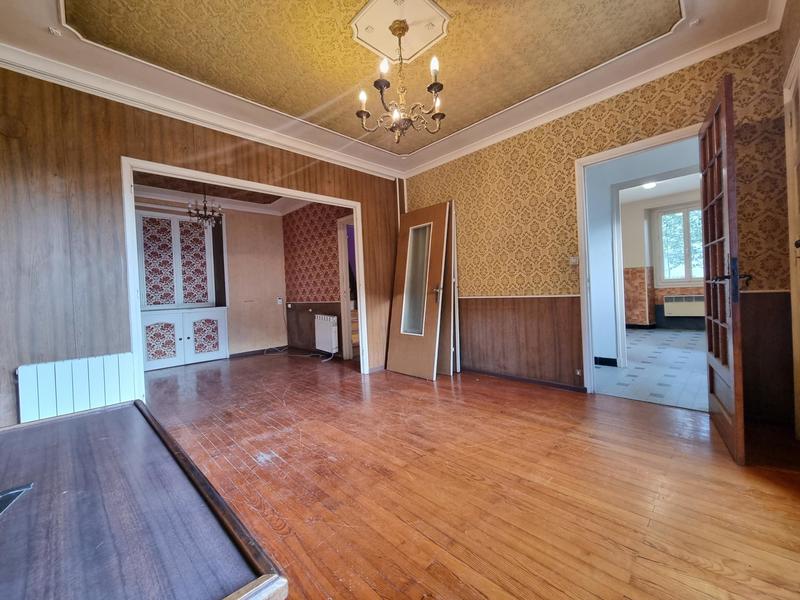 Maison - 111 m² - 6 pièces