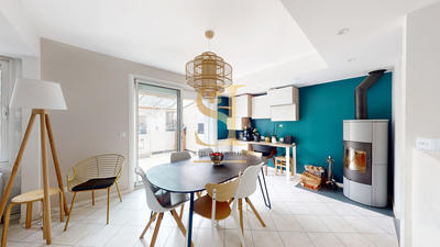 Maison - 101 m² - 5 pièces