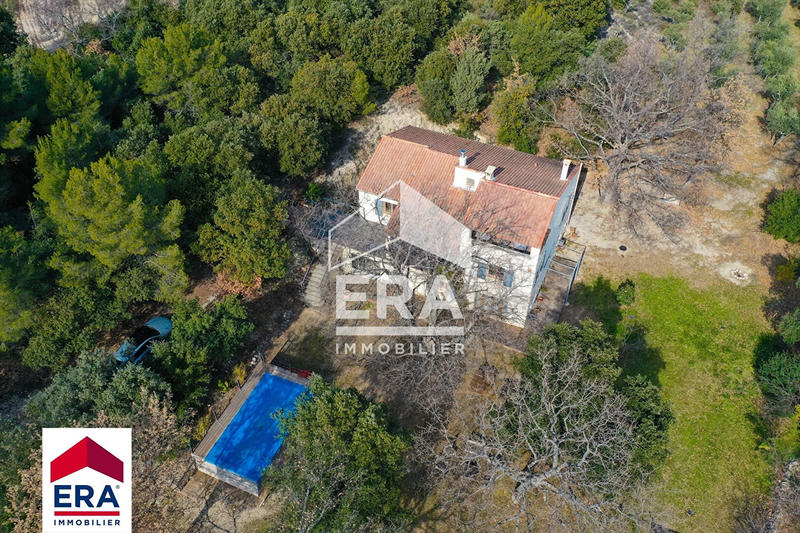 Maison - 210 m² - 8 pièces